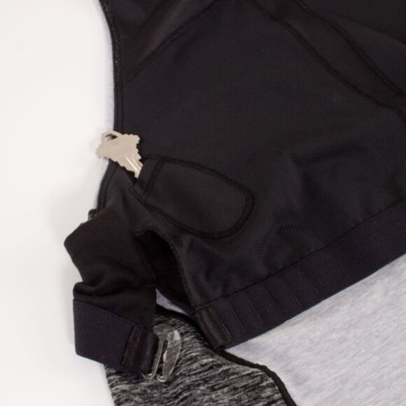 Vintage Lululemon athleisure heathered grey halter tank - Picture 4 of 11